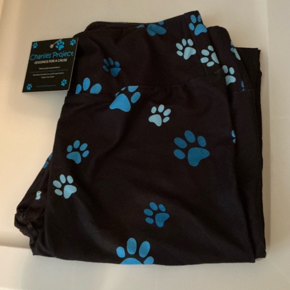Charlies Project NWT OS Paw Print Leggings